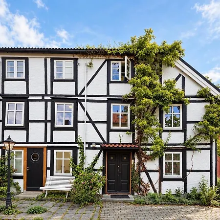 Charming In The Heart Of Bakklandet Apartment Trondheim